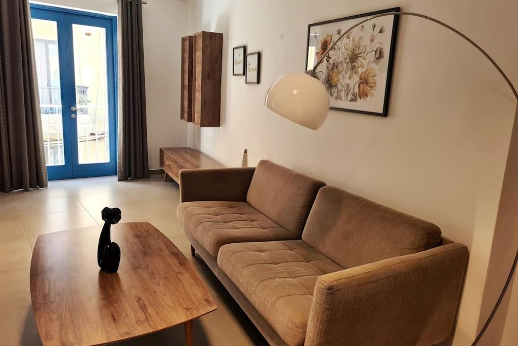 Cozy Inside.City & Beach Outside Apartamento Sliema Exterior foto